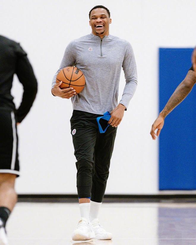 花样滑冰——全国锦标赛：冰舞韵律舞赛况(2)